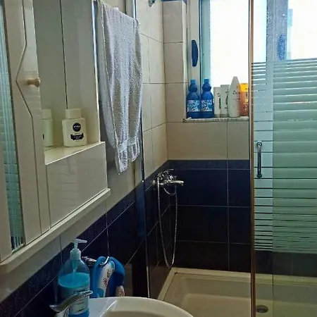 Apartamento Mjolly Golem (Tirana)