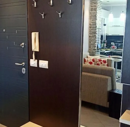 Mjolly Apartamento Golem (Tirana)