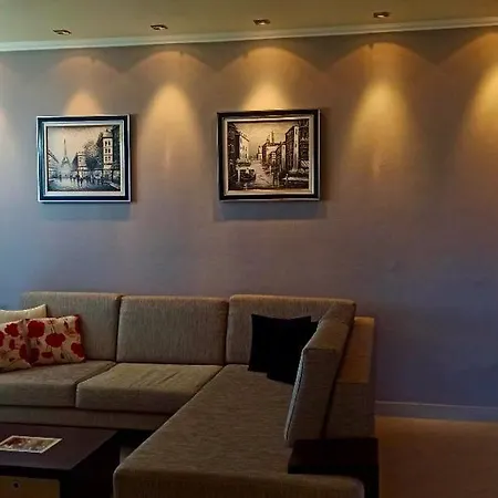 Mjolly * Golem (Tirana)